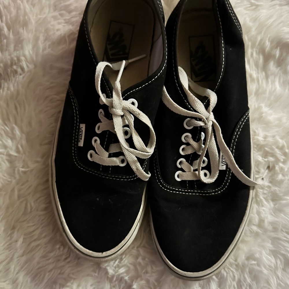 Vans off the Wall Unisex black and white shoes